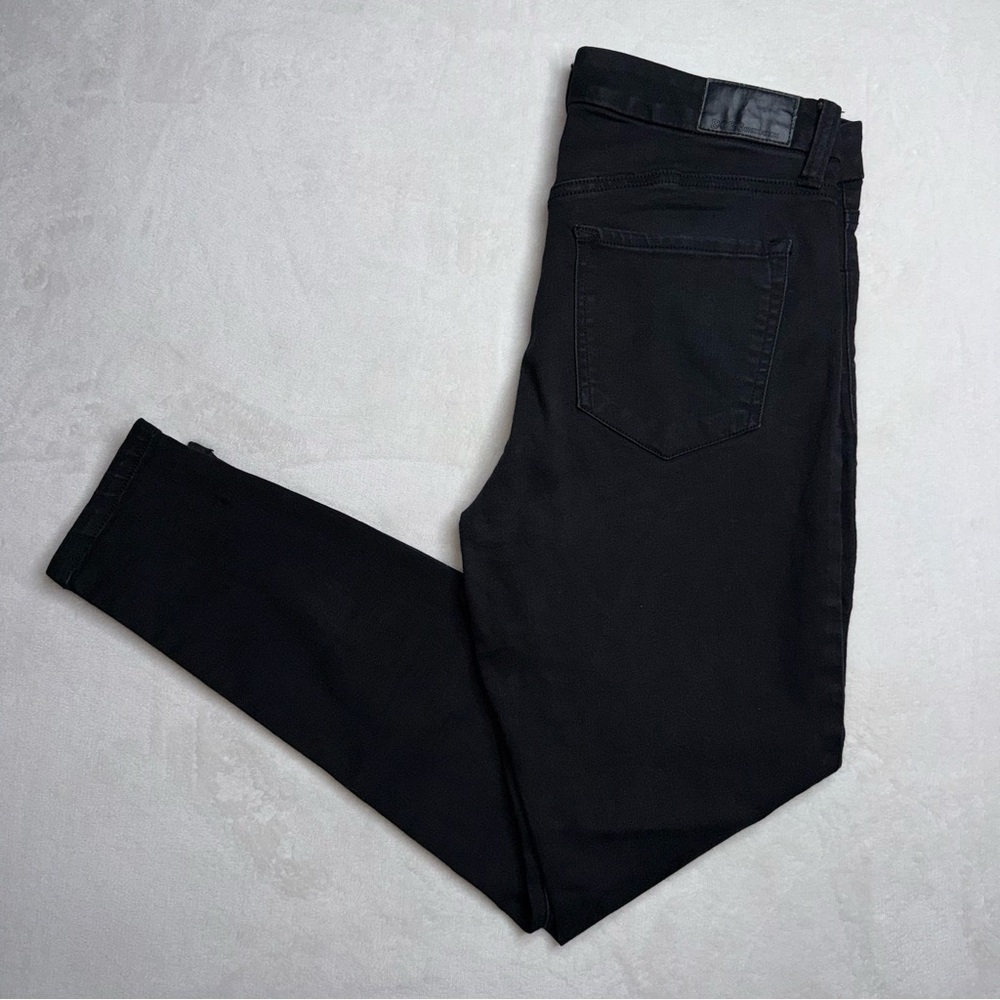 BCBG Generation black mid rise skinny jeans with leather patch Size 11/30